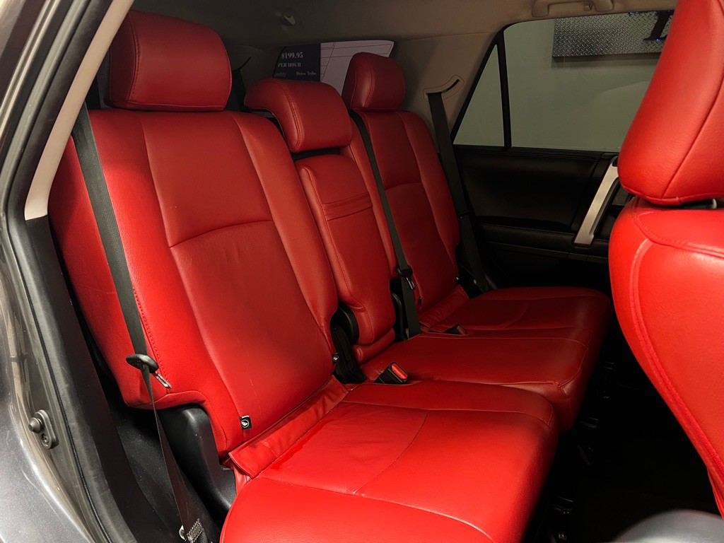 2021 Toyota 4Runner Image 36