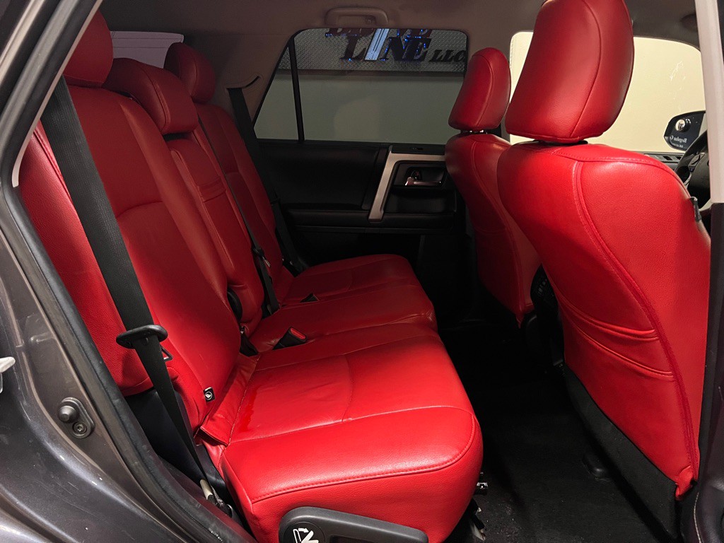 2021 Toyota 4Runner Image 37