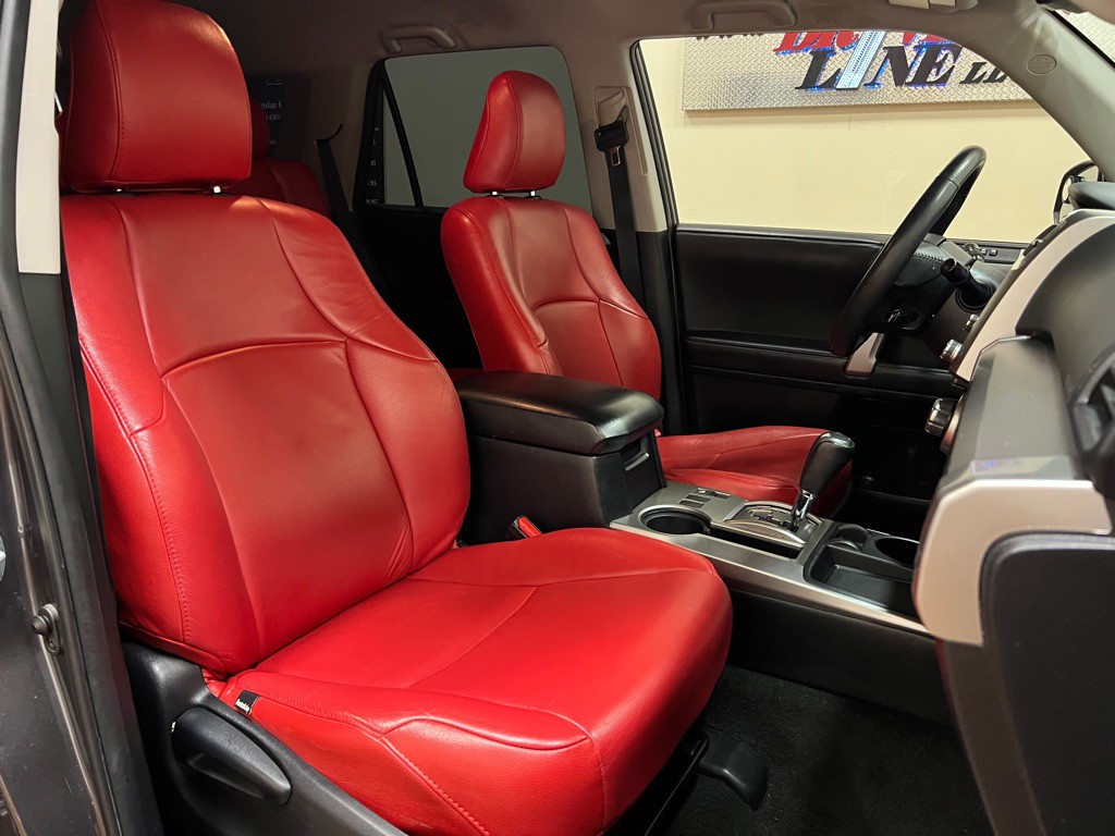 2021 Toyota 4Runner Image 39