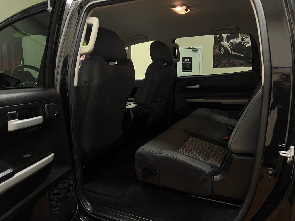 2021 Toyota Tundra Image 17