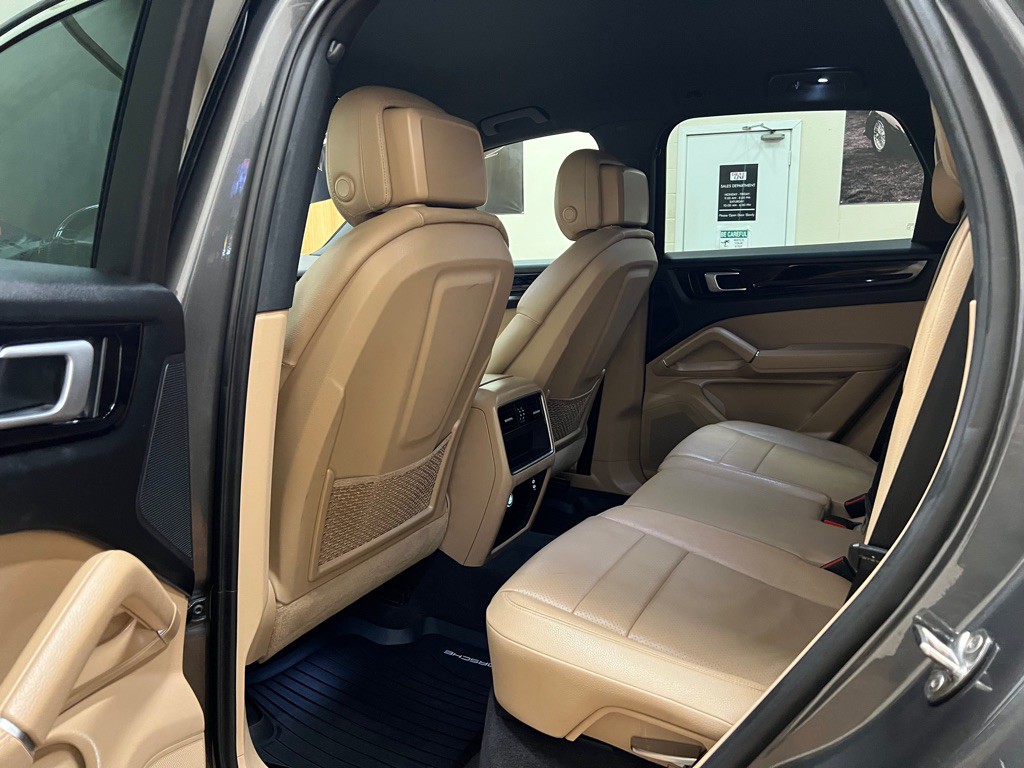 2020 Porsche Cayenne Image 19