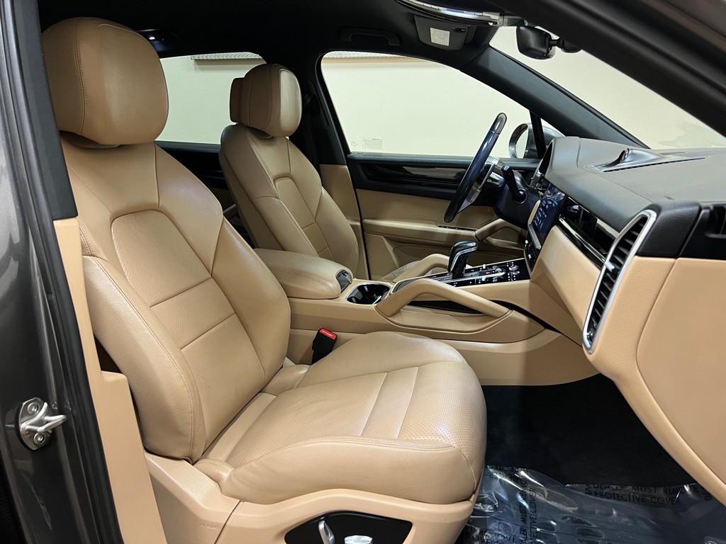 2020 Porsche Cayenne Image 25