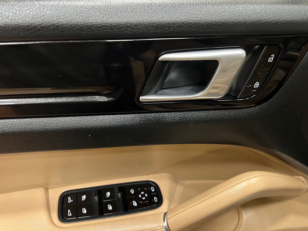2020 Porsche Cayenne Image 39
