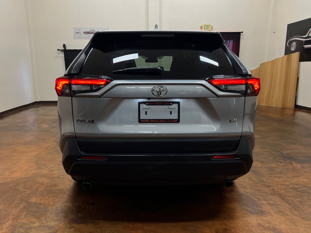 2019 Toyota Rav4 Image 8