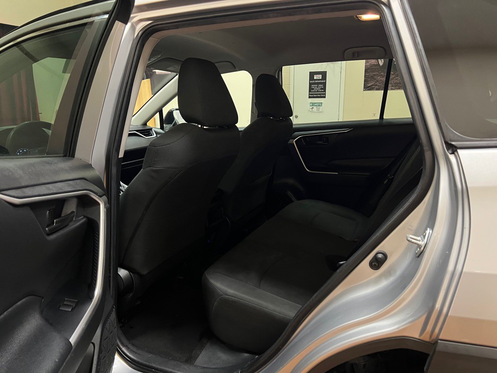 2019 Toyota Rav4 Image 16