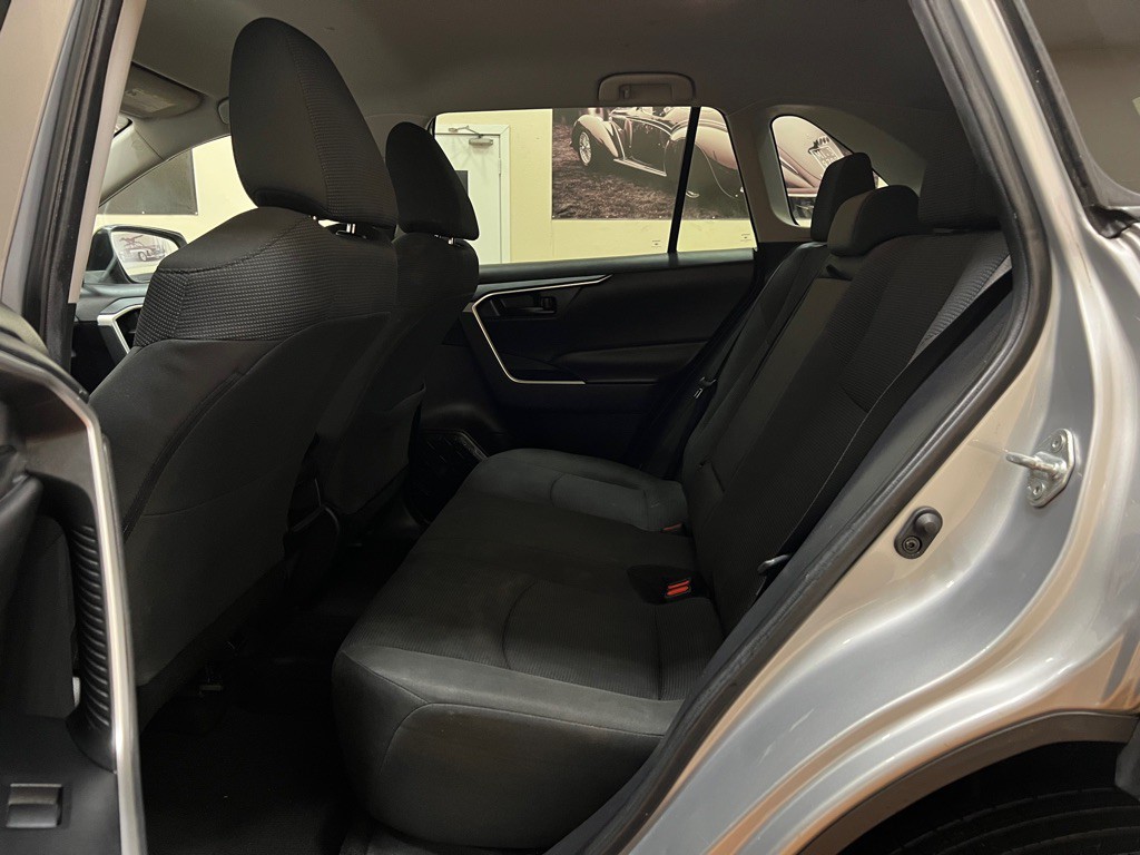 2019 Toyota Rav4 Image 17