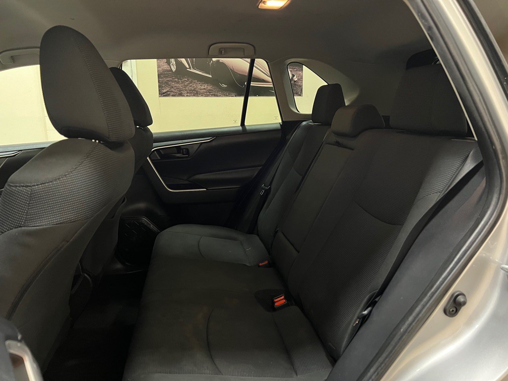 2019 Toyota Rav4 Image 18
