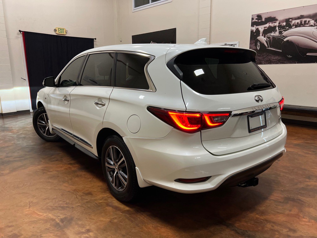 2018 INFINITI QX60 Image 2