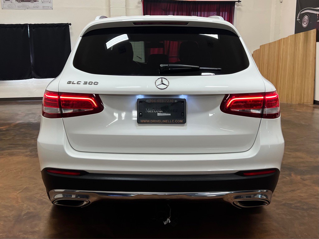 2017 Mercedes-Benz GLC-Class Image 8
