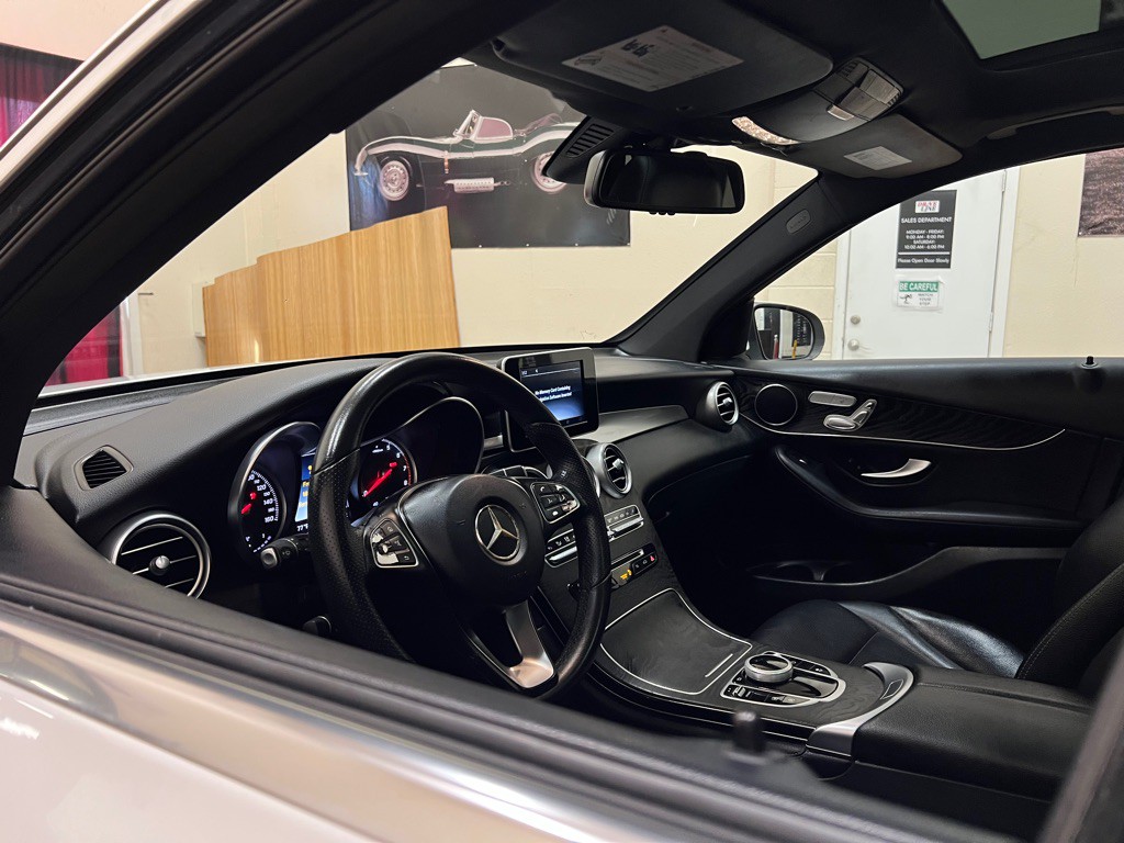 2017 Mercedes-Benz GLC-Class Image 13
