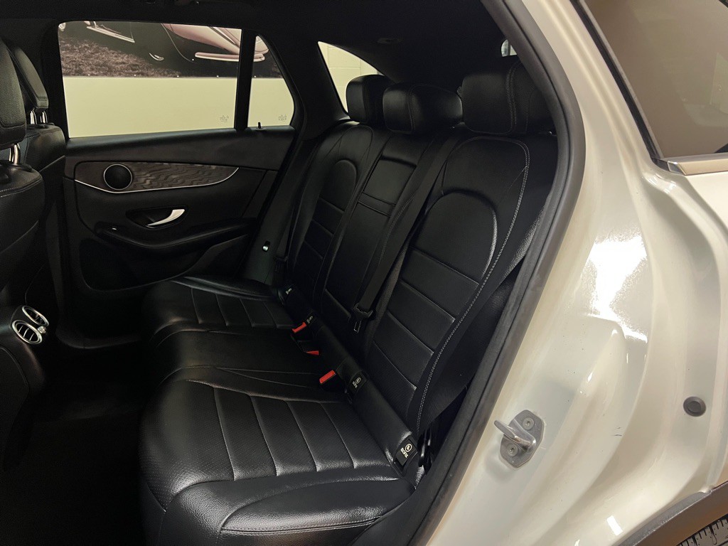 2017 Mercedes-Benz GLC-Class Image 20