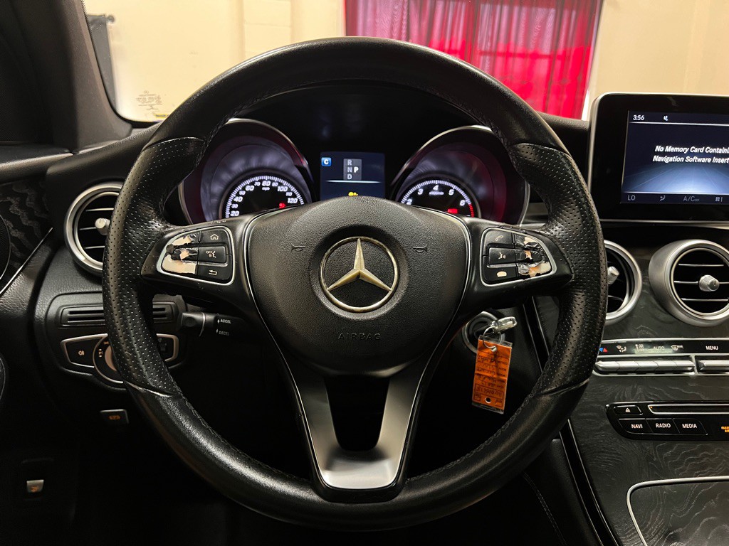 2017 Mercedes-Benz GLC-Class Image 29