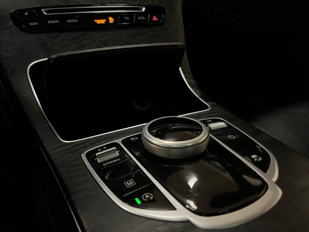 2017 Mercedes-Benz GLC-Class Image 32