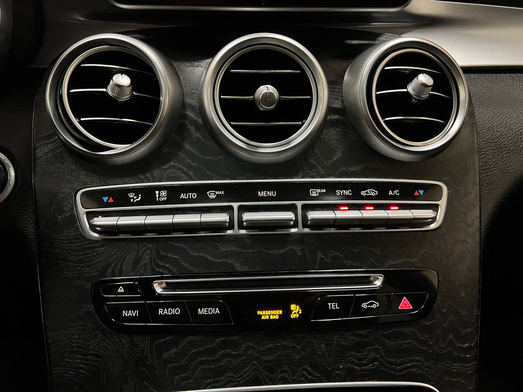 2017 Mercedes-Benz GLC-Class Image 33