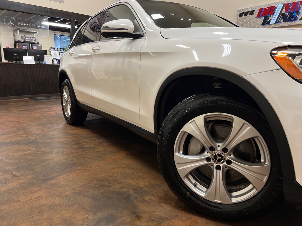 2017 Mercedes-Benz GLC-Class Image 38