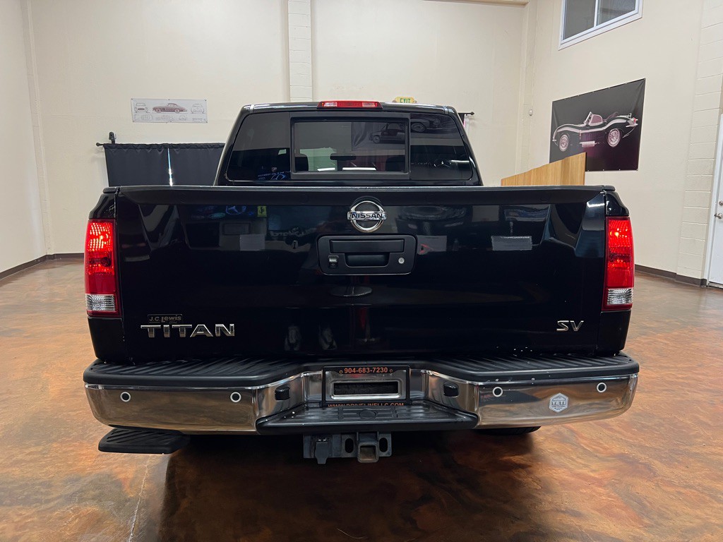 2014 Nissan Titan Image 8
