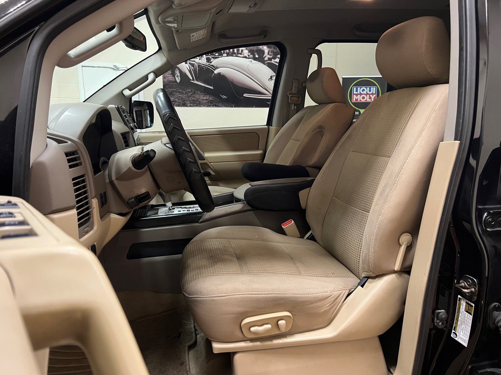 2014 Nissan Titan Image 18