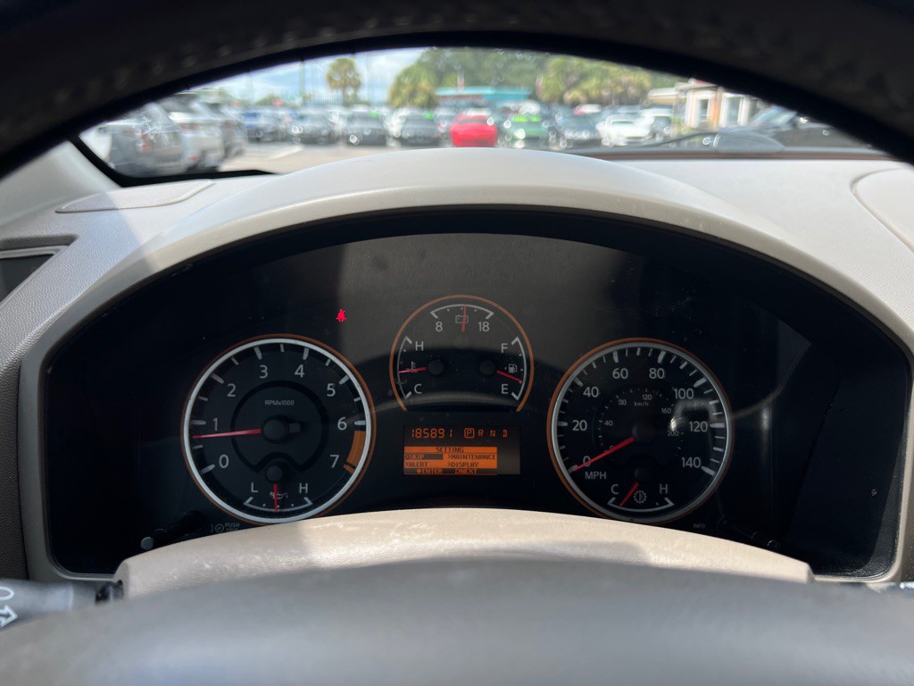 2014 Nissan Titan Image 32