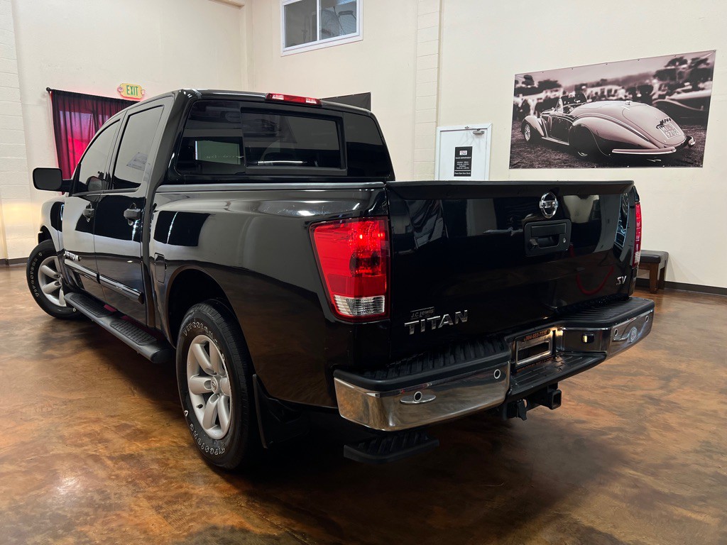 2014 Nissan Titan Image 37