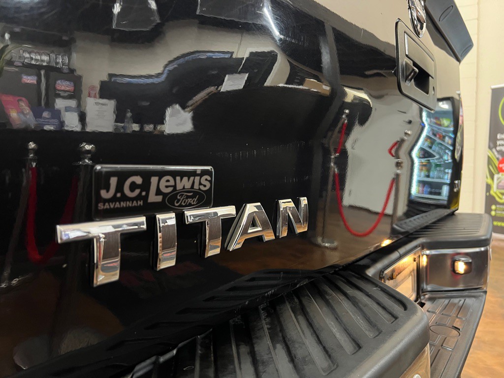 2014 Nissan Titan Image 43