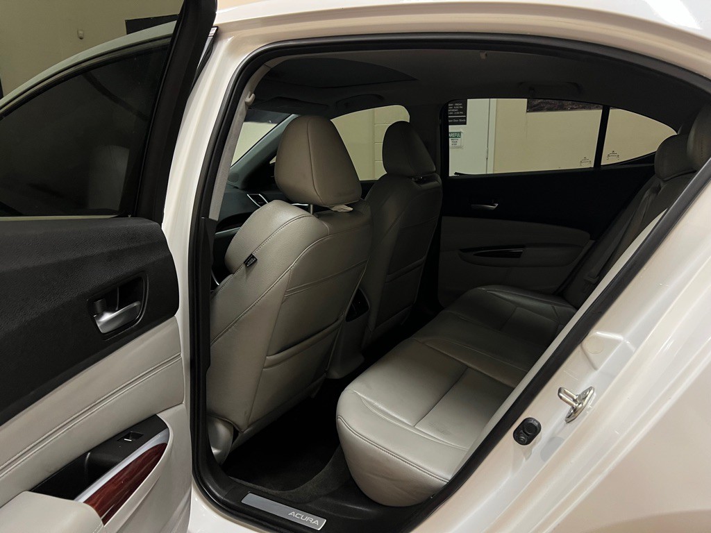 2015 Acura TL Image 16
