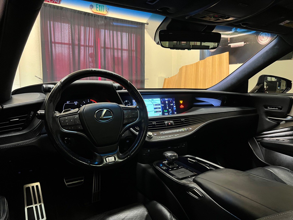2018 Lexus LS Image 14