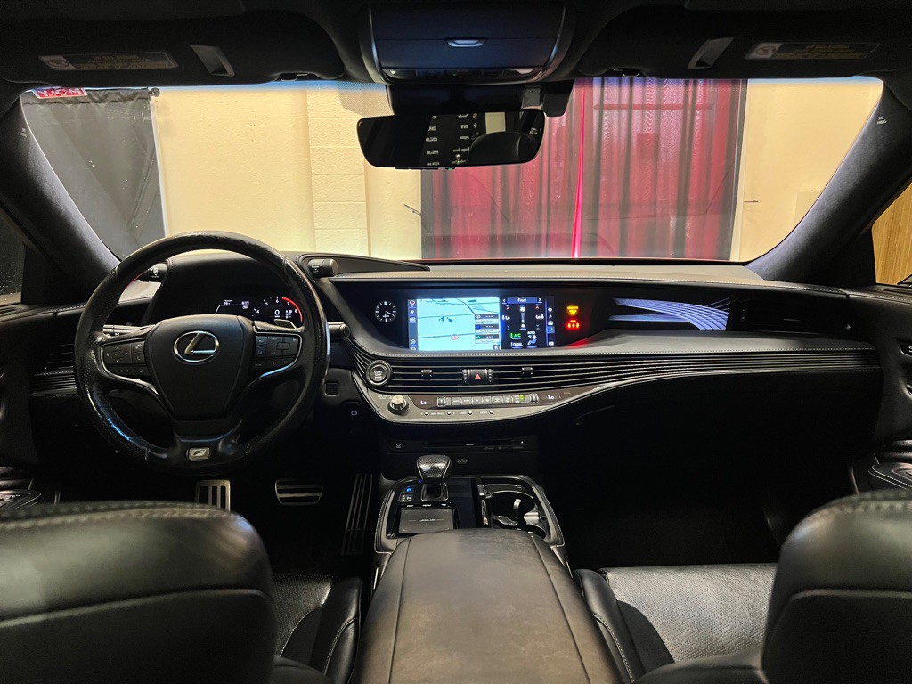 2018 Lexus LS Image 15