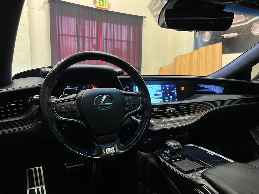 2018 Lexus LS Image 29