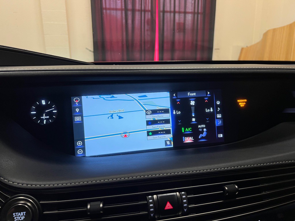 2018 Lexus LS Image 30
