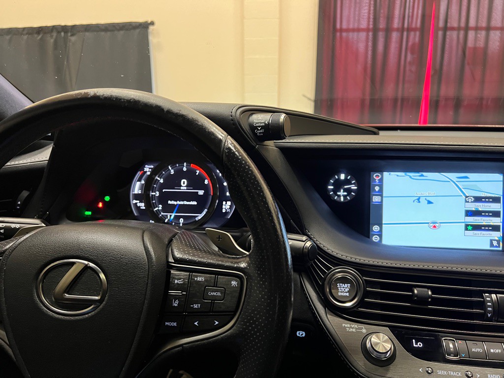 2018 Lexus LS Image 33