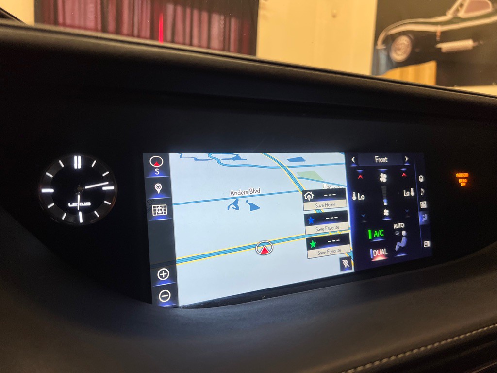 2018 Lexus LS Image 34