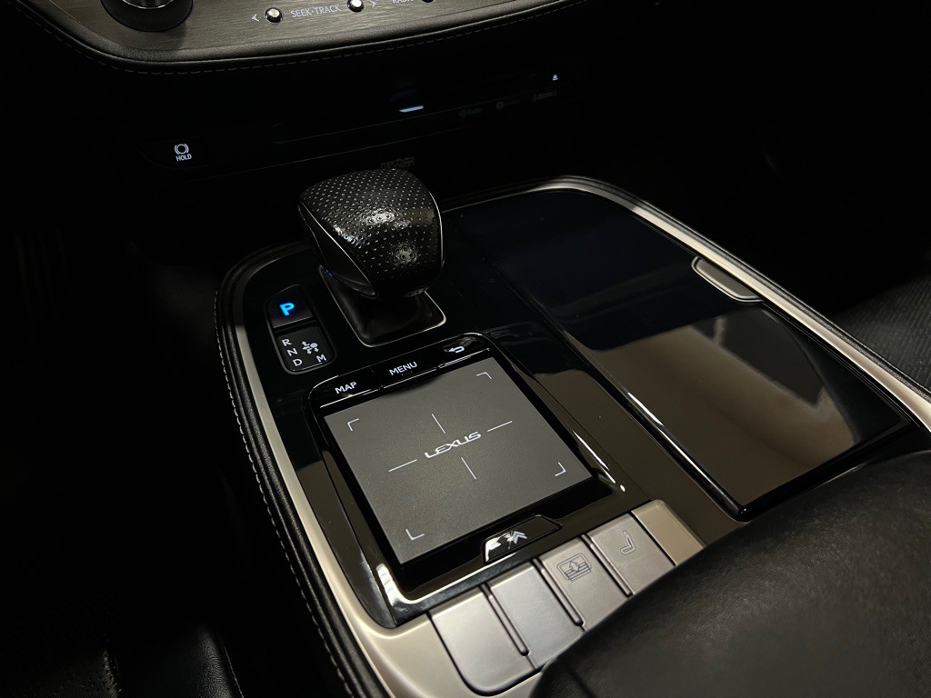 2018 Lexus LS Image 35