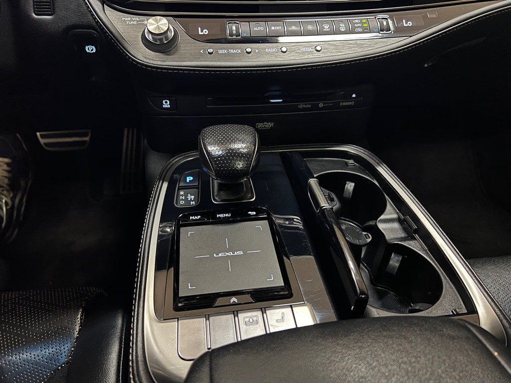 2018 Lexus LS Image 36