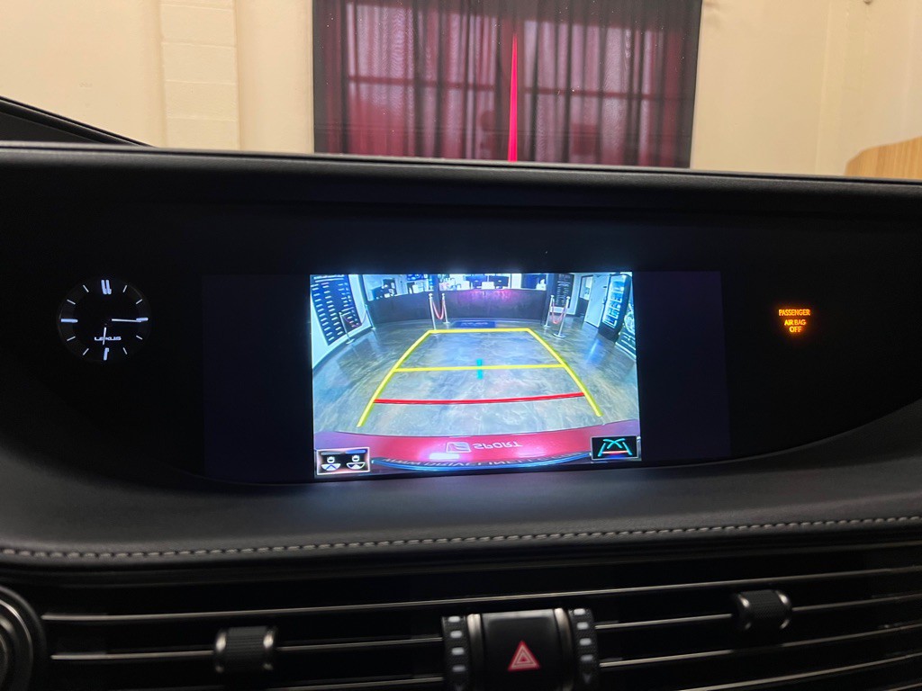 2018 Lexus LS Image 45