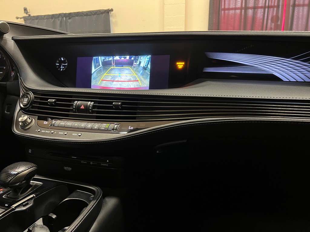 2018 Lexus LS Image 47
