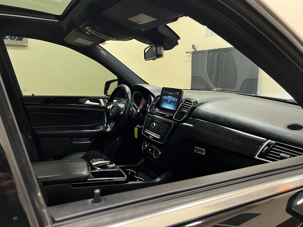 2016 Mercedes-Benz GLE-Class Image 12