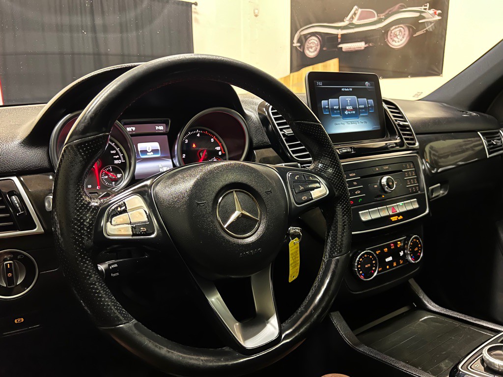2016 Mercedes-Benz GLE-Class Image 30