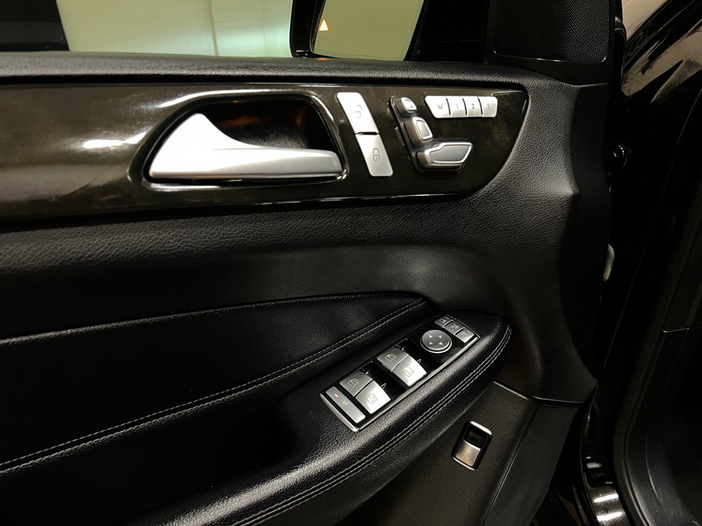 2016 Mercedes-Benz GLE-Class Image 35