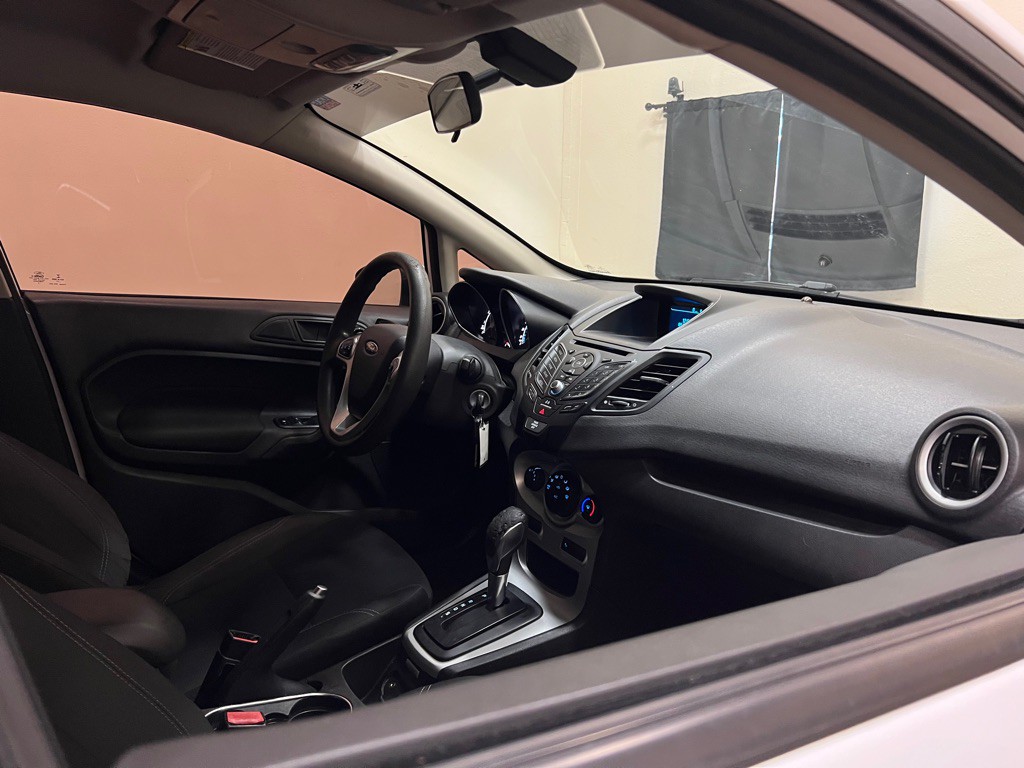 2017 Ford Fiesta Image 15
