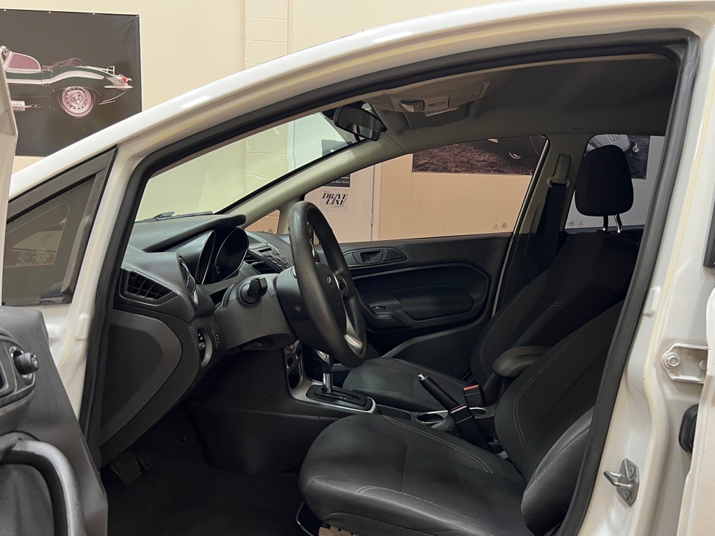 2017 Ford Fiesta Image 17