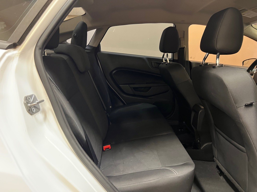2017 Ford Fiesta Image 23