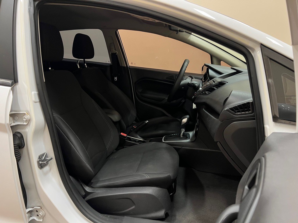 2017 Ford Fiesta Image 25