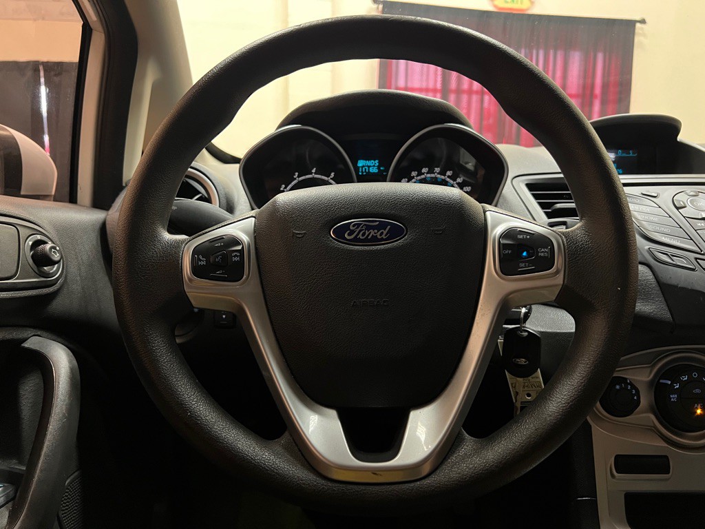 2017 Ford Fiesta Image 30