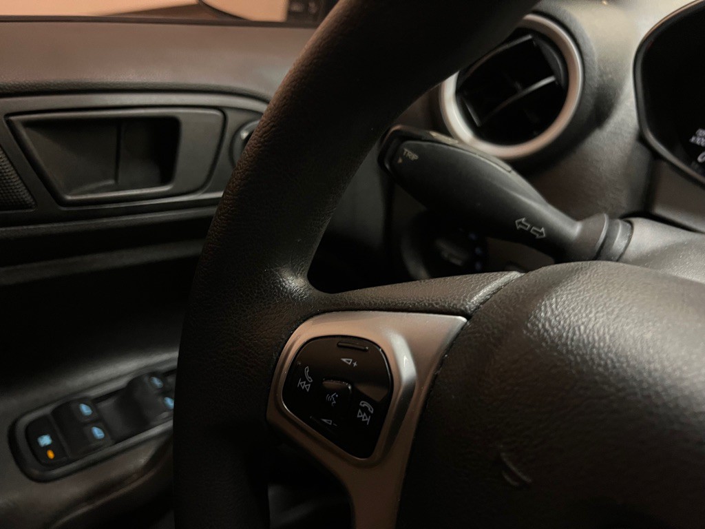 2017 Ford Fiesta Image 33