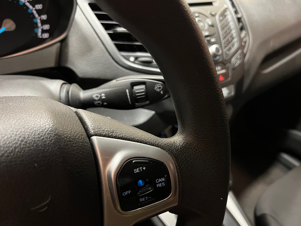 2017 Ford Fiesta Image 34