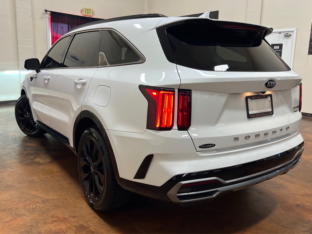2021 Kia Sorento Image 2