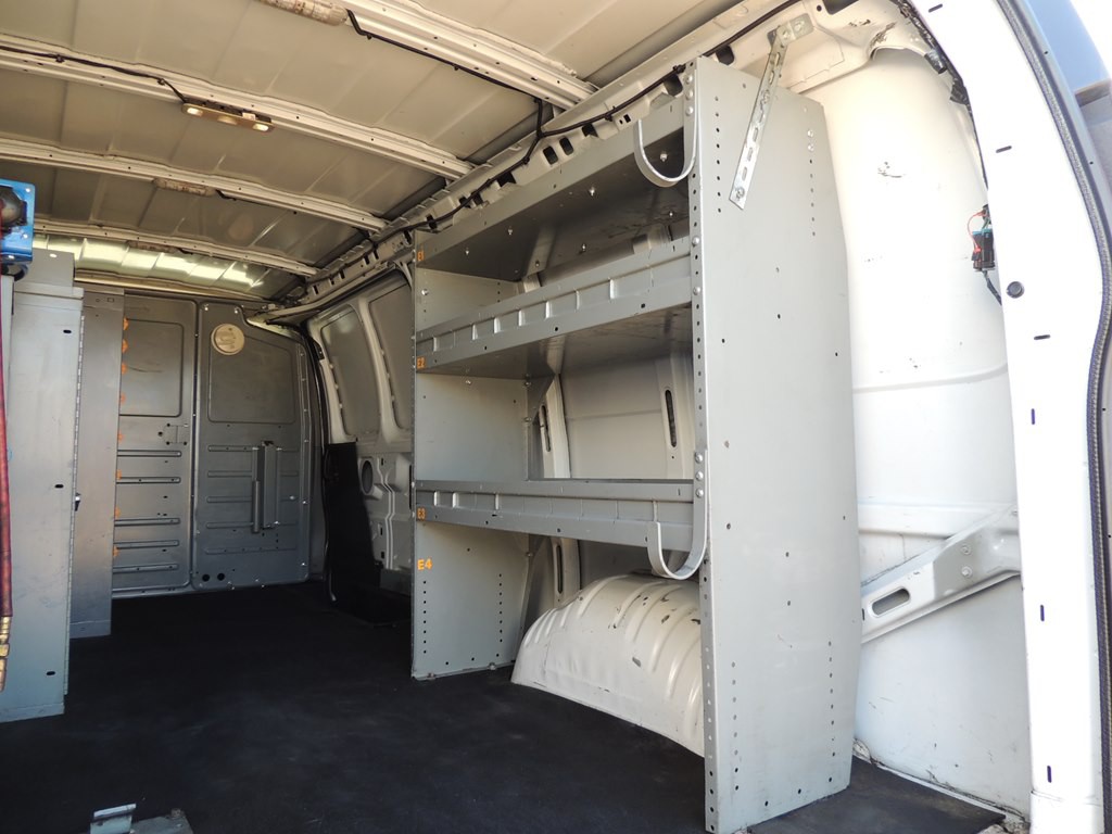 2018 Chevrolet Express Image 12