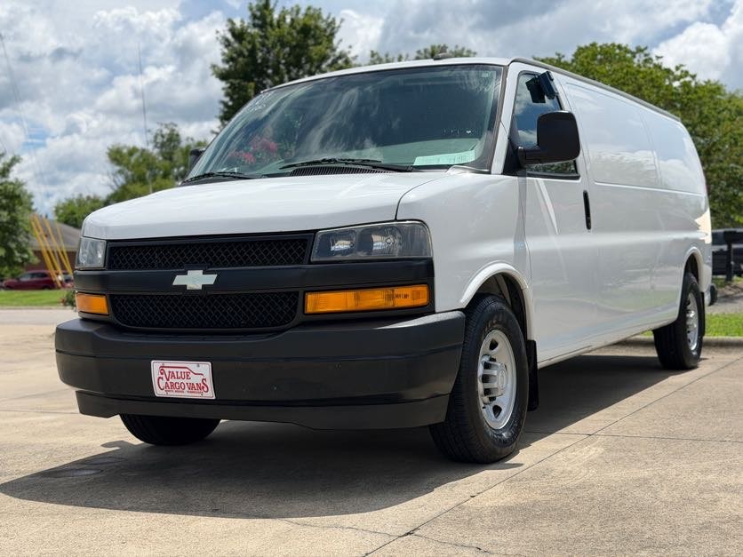 2018 Chevrolet Express Image 19