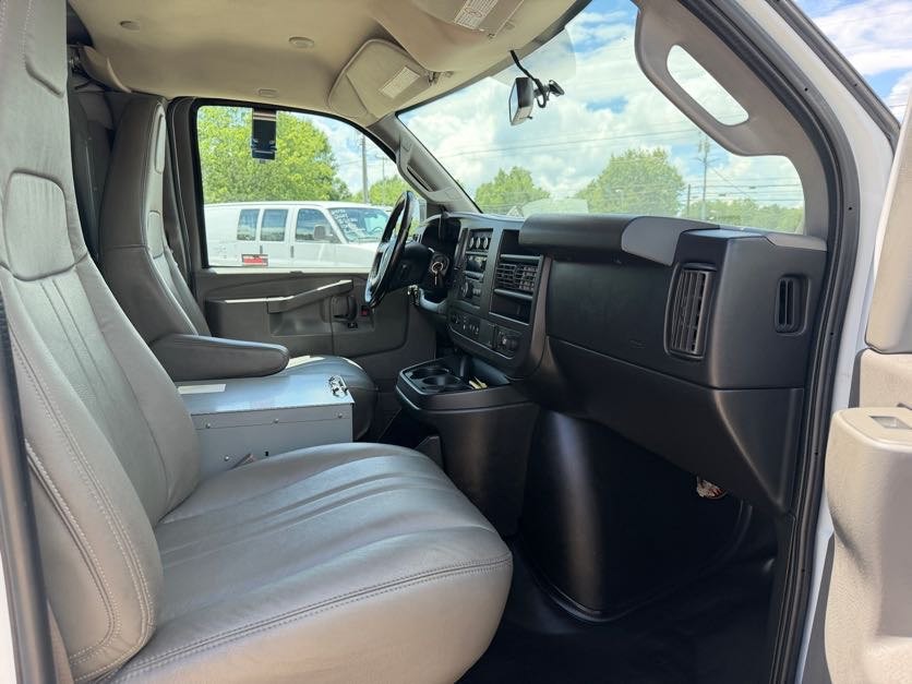 2018 Chevrolet Express Image 27