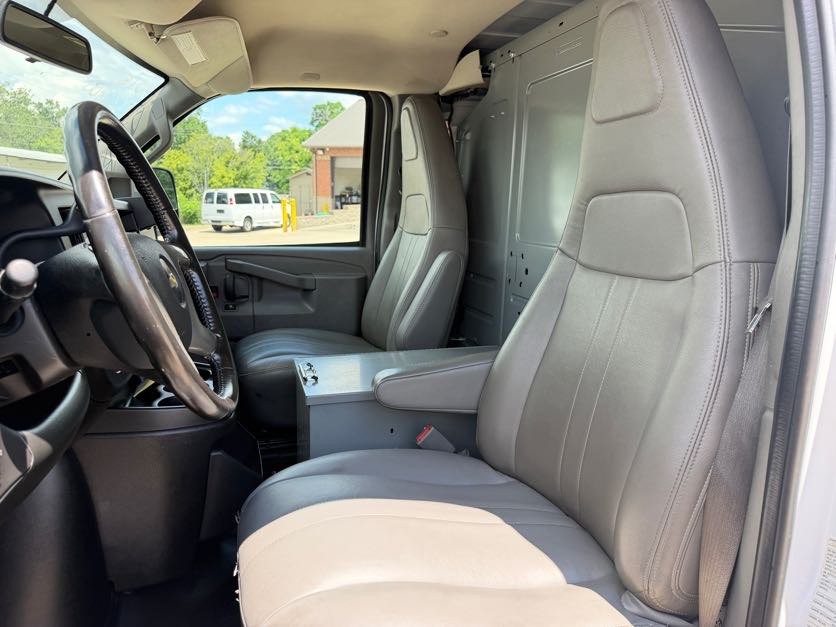2018 Chevrolet Express Image 31